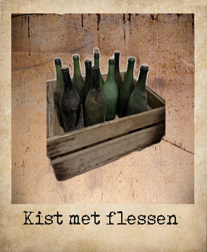 kist met flessen